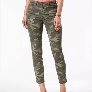 Style & Co. Curvy Skinny Leg Camo Pants